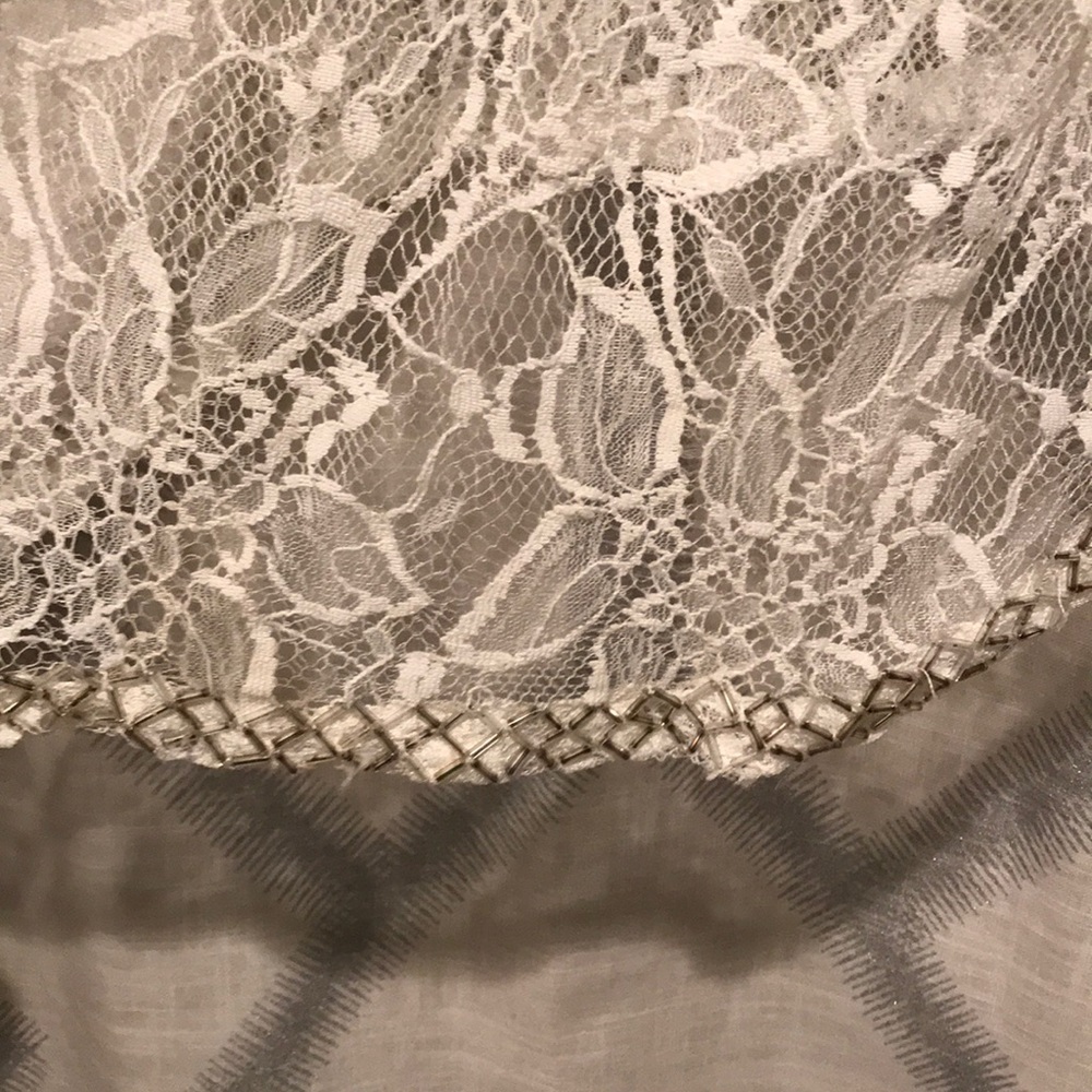 Lace top - Picture 3 of 3